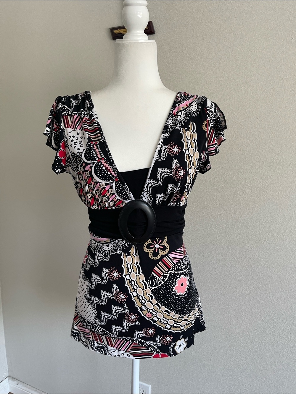 Speechless Black Pink Cream Patterned V-Neck Tunic with Buckle Waist